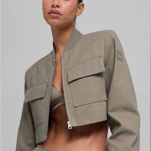 Alo Yoga NWT Cropped Main
Character Jacket Light Cocoa Color
Size L
